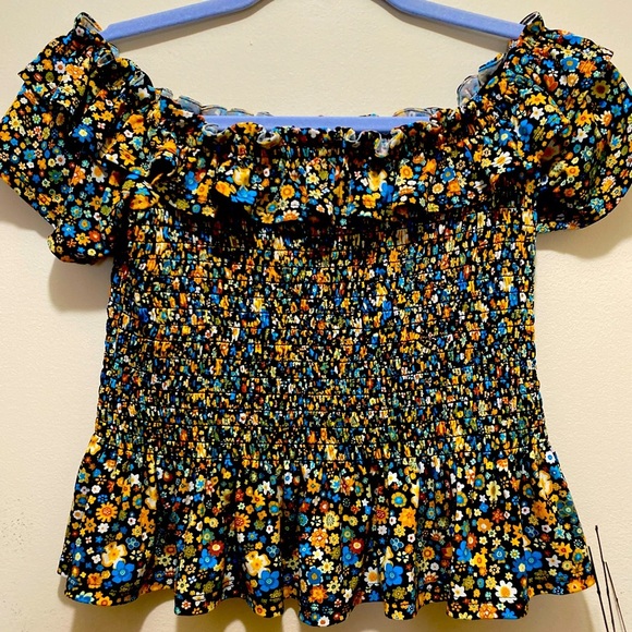 BCBG off the shoulder cold shoulder peasant flower blouse peplum top size small - Picture 1 of 2